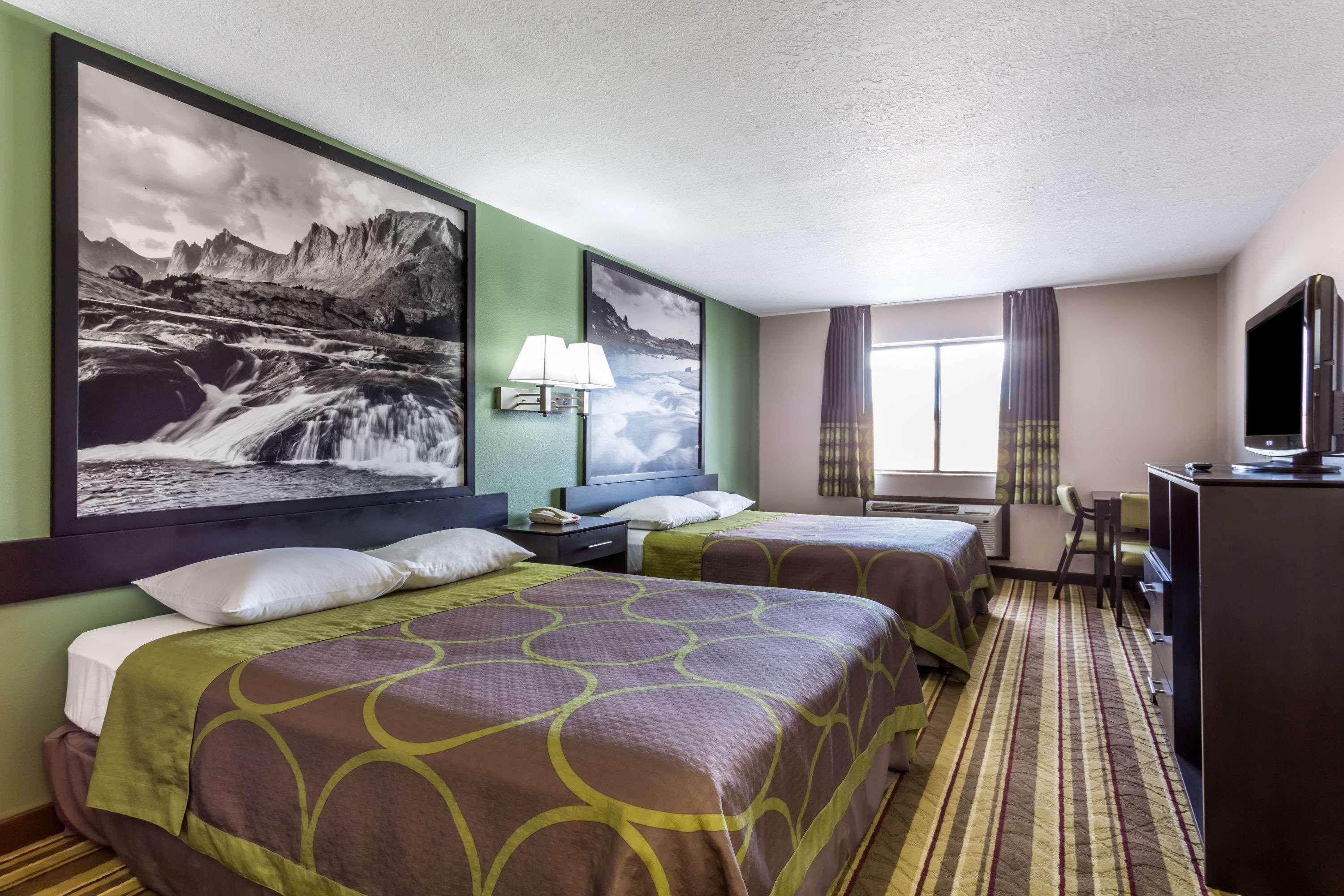 Super 8 By Wyndham Rock Springs Hotel Exterior foto