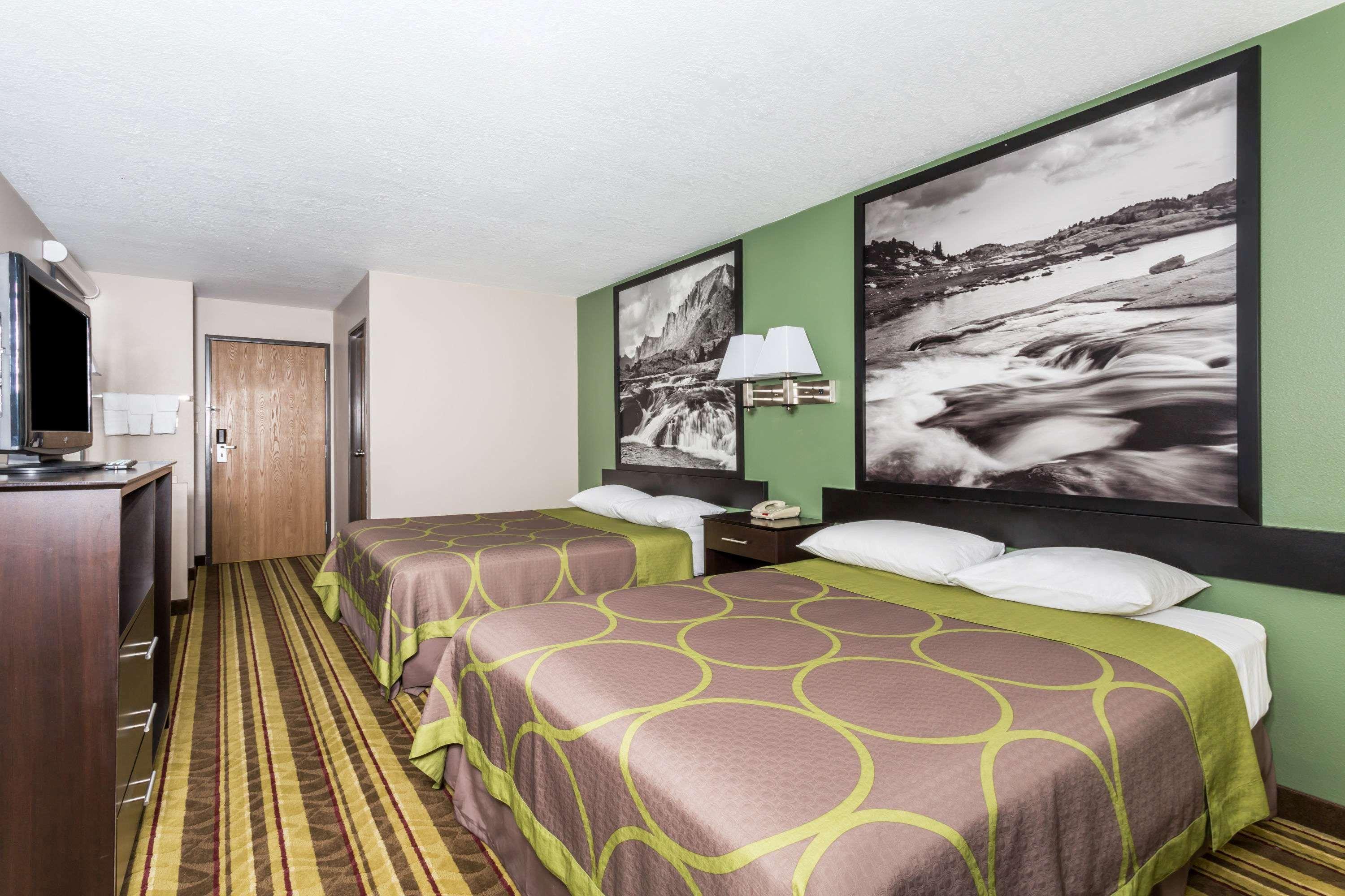 Super 8 By Wyndham Rock Springs Hotel Exterior foto