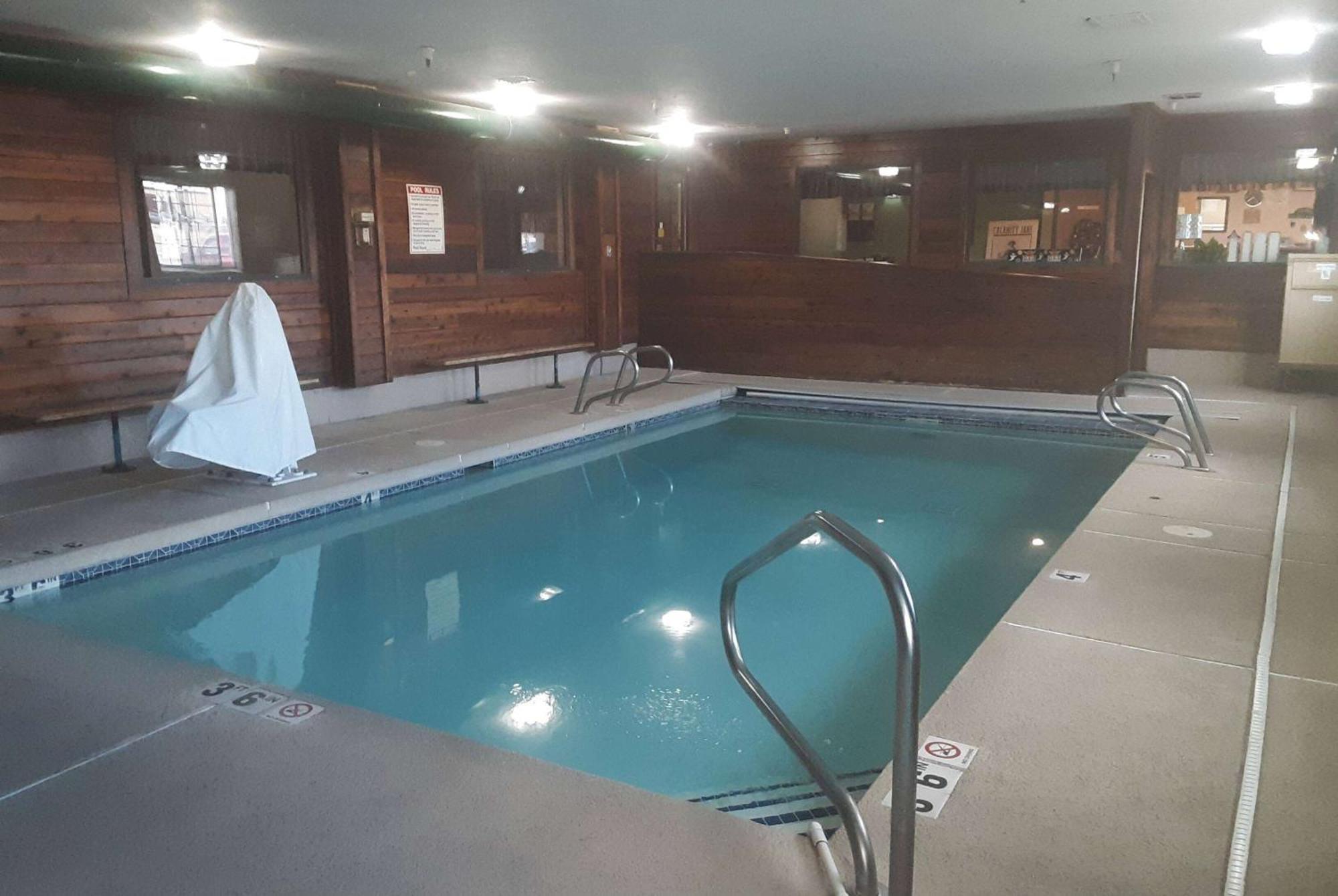 Super 8 By Wyndham Rock Springs Hotel Exterior foto