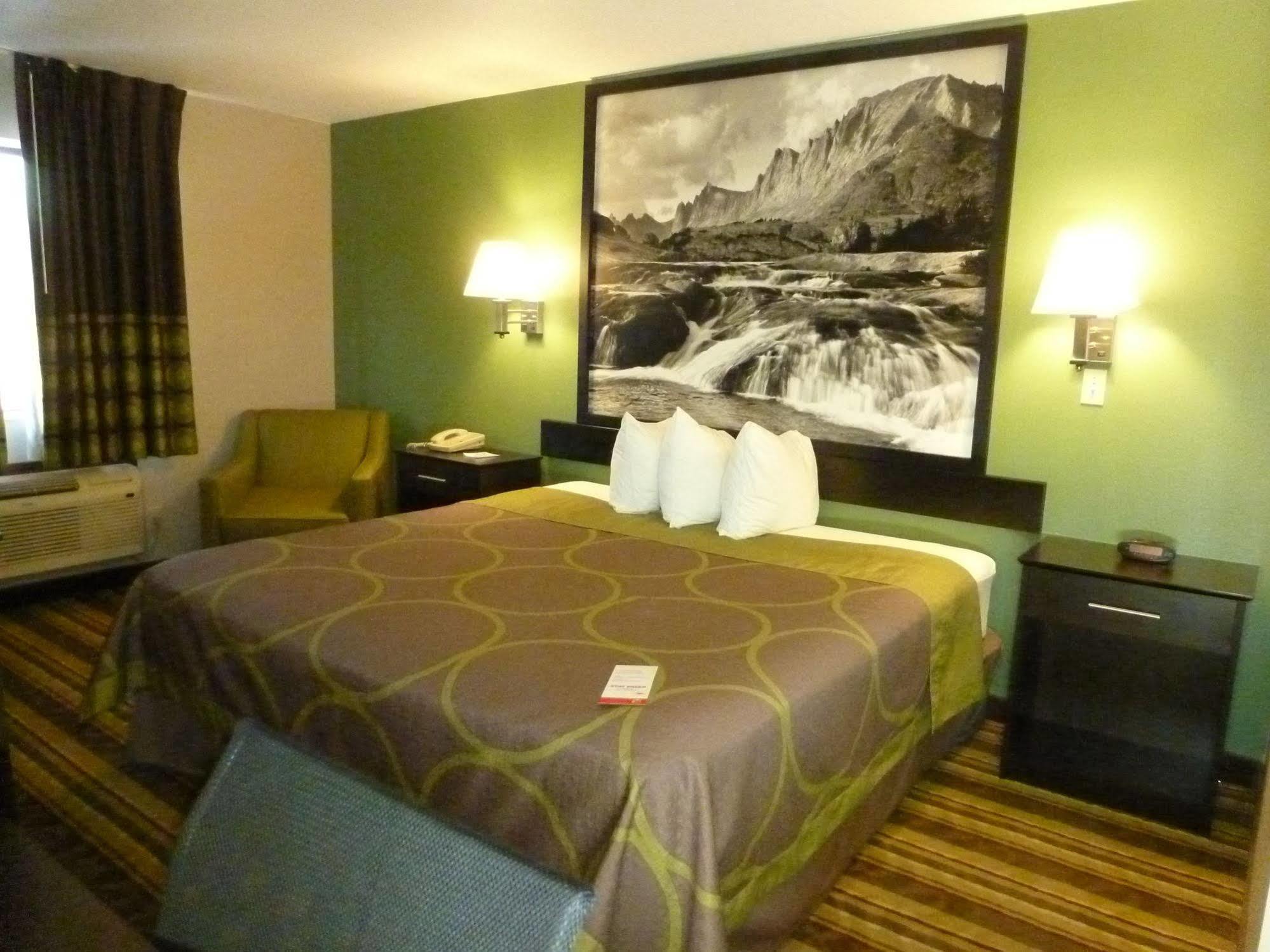 Super 8 By Wyndham Rock Springs Hotel Exterior foto